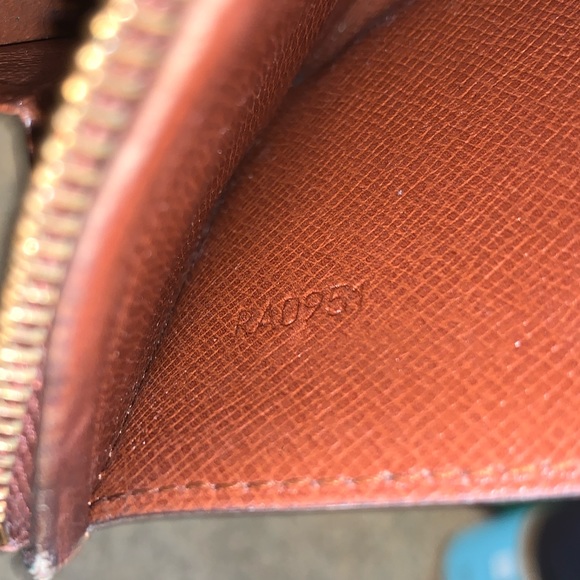 LOUIS VUITTON MONOGRAM PORTE MONNAIE WALLET - Picture 8 of 9